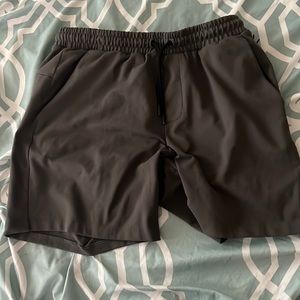 Old Navy Active Powersoft Coze Active Shorts